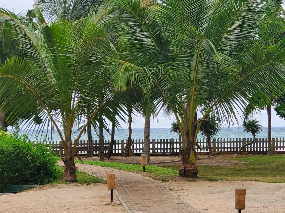 Beach Front Paradise Nilaveli Exterior photo